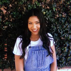 Meet your Posher, Julia